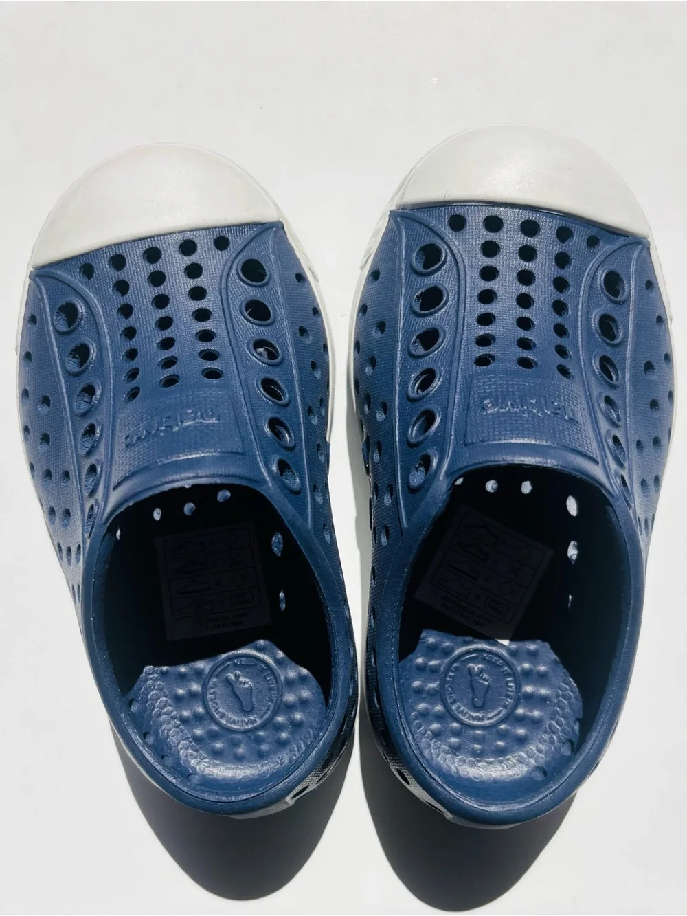 Native Kids Jefferson Water Friendly Slip-On in Regatta Blue/Shell White, size 5